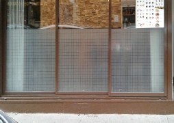 Vinyle dépoli sur vitrine de restaurant à Noisy-le-Grand vinyle-depoli-noisy-le-grand.jpg
