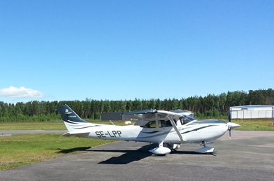 Lettrage adhésif pour avion cessna lettrage-adhesif-pour-avion.jpg