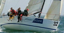 Lettrage adhésif pour bateau. Lettres et formes, liserés lettrage-adhesif.jpg