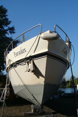 Lettrage adhésif pour bateau. Lettres et formes, liserés lettrage-adhesif.jpg
