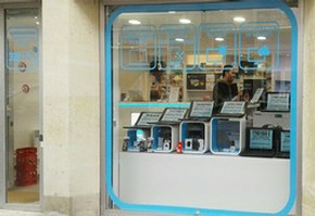 Découpe de vinyle adhésif pour vitrine decoupe-vinyle-adhesif.jpg