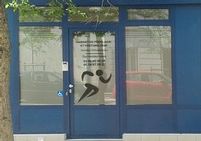 Impression de lettres adhésives pour personnaliser votre vitrine impression-lettres-adhesives-pour-vitrine.jpg
