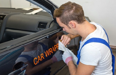 Pose de lettrage adhésif pour voiture lettrage-adhesif-pour-voiture.jpg