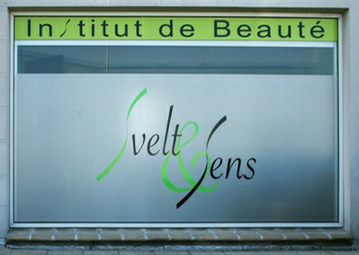 habillage-vitrine-institut-de-beaute.jpg