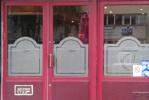 Film adhésif dépoli sur vitrine film-depoli.jpg