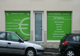 film-publicitaire-sur-vitrine.jpg