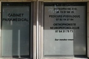Vinyle dépoli pour cabinets médicaux et paramédicaux