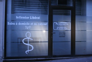 Film adhésif dépoli pour cabinet paramédical film-depoli-cabinet-paramedical.jpg