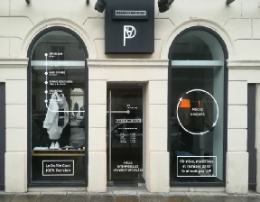 Lettres adhésives sur vitrine lettres-adhesives-vitrine.jpg