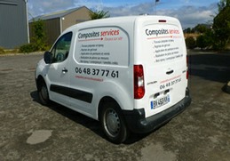 Marquage publicitaire sur voiture