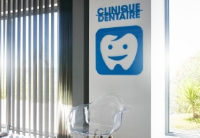 Logo mural pour centre dentaire logo-mural-centre-dentaire.jpg