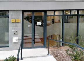 Vitrophanie en film occultant pour un cabinet médical à Nanterre vitrophanie-film-occultant-nanterre.jpg