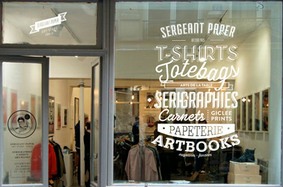 Conseils pour bien décorer la vitrine de sa boutique