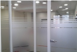 Habillage de vitrine avec dépoli, effet de verre sablé adhesif-depoli.jpg