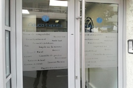 Lettres adhésives découpées sur film dépoli lettres-adhesives-decoupees-depoli.jpg