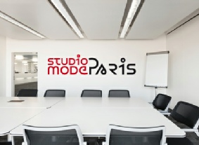 Adhésif tanslucide coloré pour décoration intérieure decoration-interieure.jpg