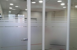Dépoli découpé en bandes ou motifs - Décoration de vitrine
