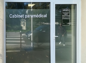 Film dépoli sur vitrine de cabinet paramédical film-depoli-cabinet-paramedical.jpg