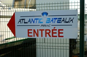 Conseils pour bien décorer la vitrine de sa boutique