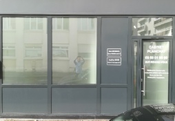 Lettrage adhésif à Paris 20ème lettrage-adhesif-paris-20eme.jpg