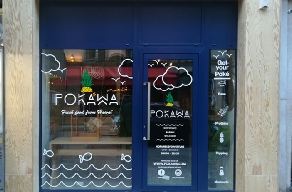 lettrage-adhesif-sur-vitrine.jpg
