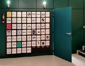 lettres-adhesives-paris-8eme.jpg