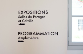 signaletique-adhesive-directionnelle.jpg