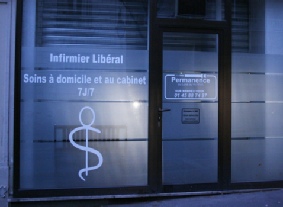 Film adhésif dépoli pour cabinet paramédical film-depoli-cabinet-paramedical.jpg