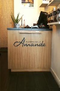 Film décoratif sur comptoir de magasin films-decoratifs-pour-renovation.jpg