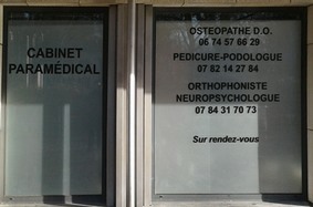 Conseils pour bien décorer la vitrine de sa boutique