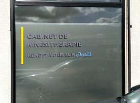 Film occultant pour un cabinet de kinésithérapie à Suresnes film-occultant-suresnes.jpg