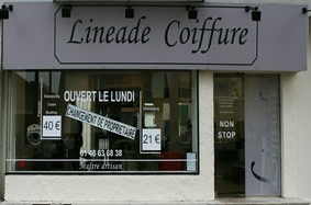 Conseils pour bien décorer la vitrine de sa boutique