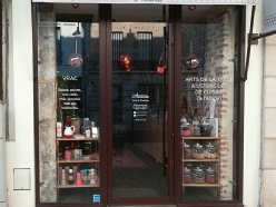 lettrage-adhesif-vitrine.jpg