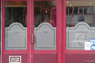 Conseils pour bien décorer la vitrine de sa boutique decoration-vitrine.jpg