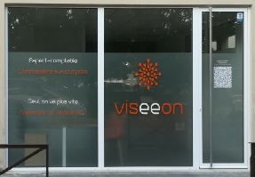 Stickers lettres sur vitrine stickers-lettres-vitrine.jpg