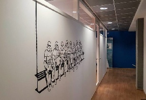 Décoration murale en lettres adhésives decoration-murale-lettres-adhesives.jpg