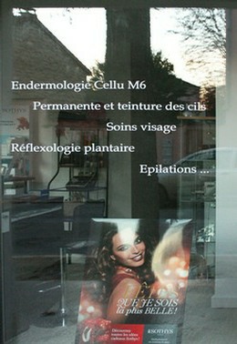 lettres adhésives sur vitrine à Boulogne-Billancourt lettres-adhesives-boulogne-billancourt.jpg