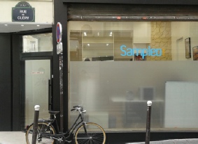 Habillage de vitrine avec dépoli, effet verre sablé habillage-vitrine.jpg