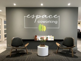 Lettrage adhésif pour espace de coworking lettrage-adhesif-coworking.jpg
